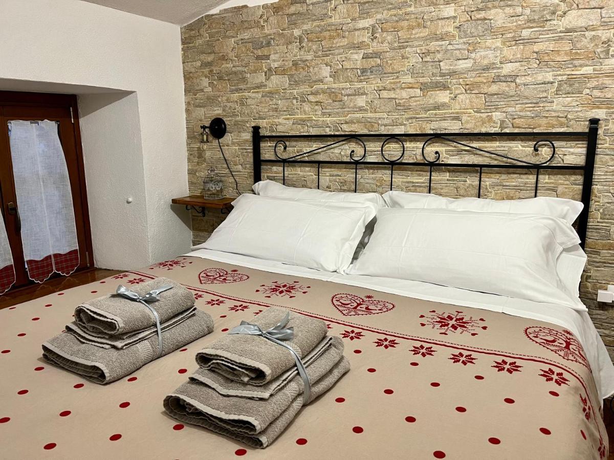 Baita Delle Rocche 로카디메조 외부 사진
