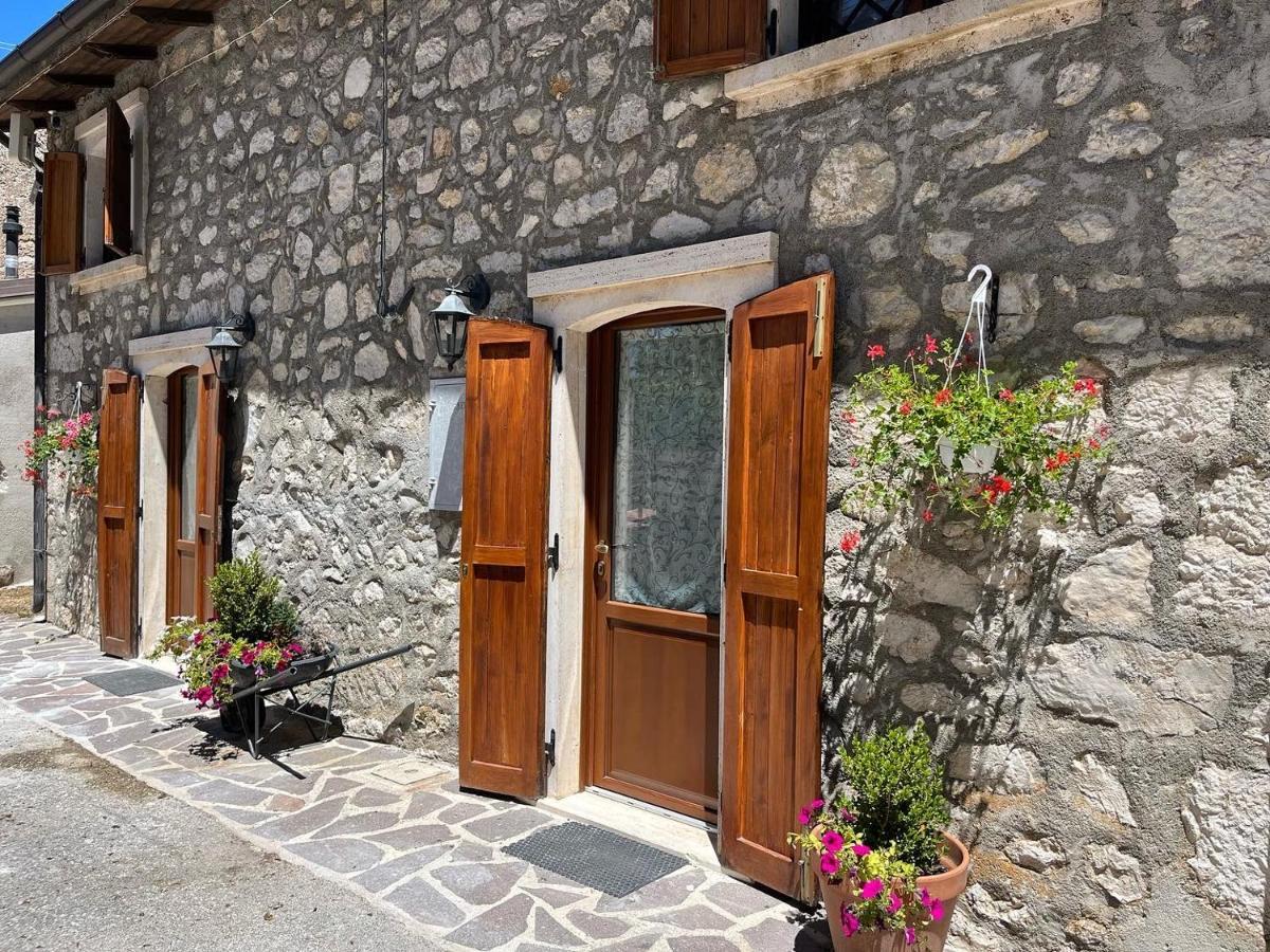 Baita Delle Rocche 로카디메조 외부 사진